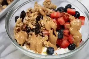  Healthy breakfast ideas Mango Lassi Greek Yogurt & Honey Parfait with Nuts :